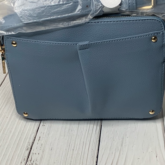 HOST PICKSTEVE MADDEN 💙Bandana Pleat Camera Bag - Picture 11 of 15